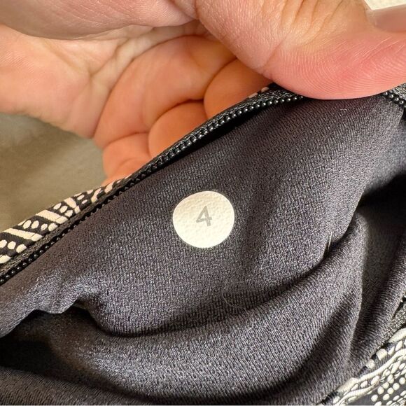 Lululemon Women's Goal Crusher 7/8 Tights Leggings Dottie Tribe White Black 4 - Picture 7 of 7